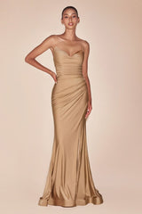 fitted dress features a strapless pointed V-neckline, gathered waistline, and a chic leg slit