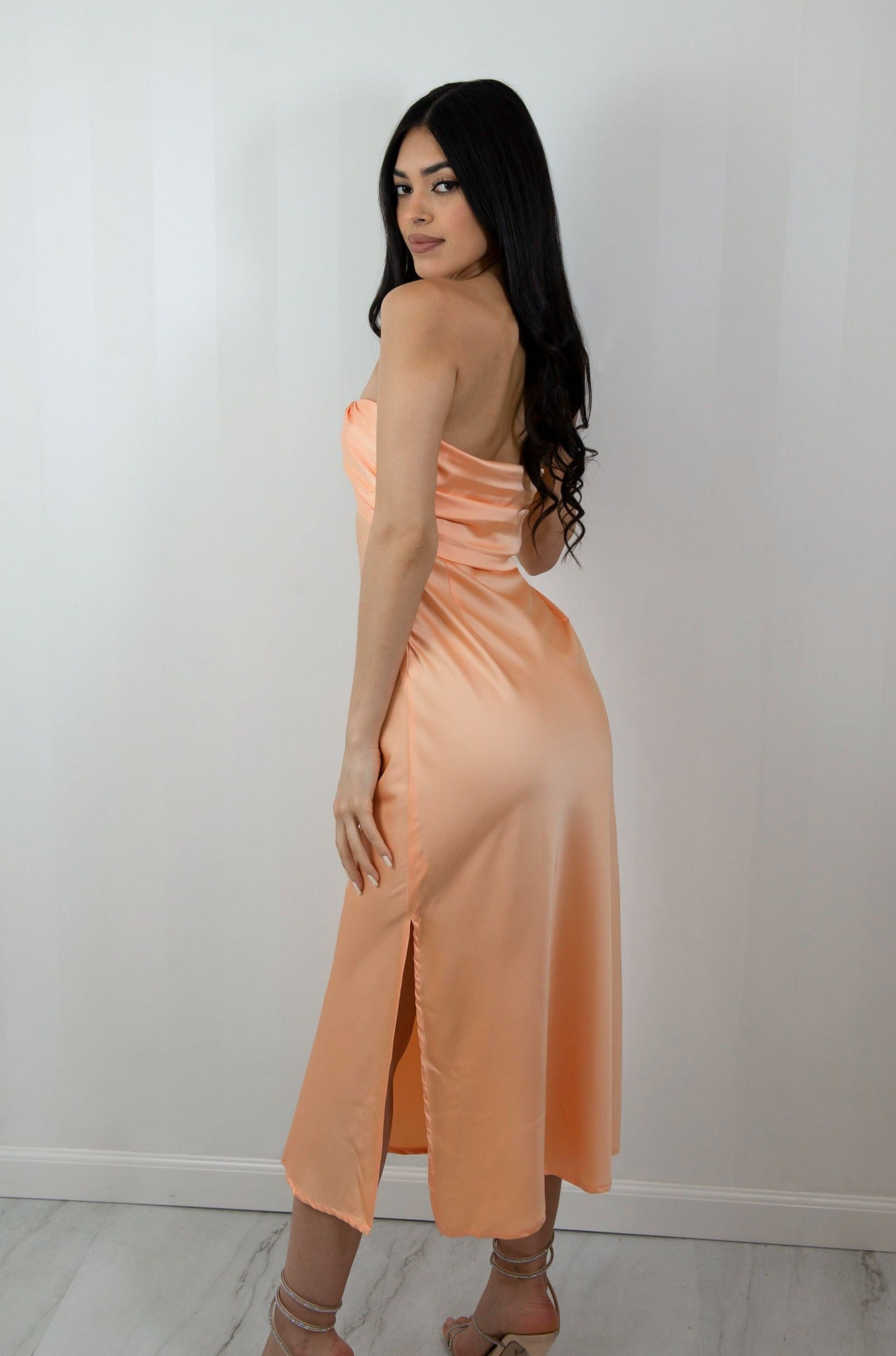 Strapless satin midi dress with sweetheart neck