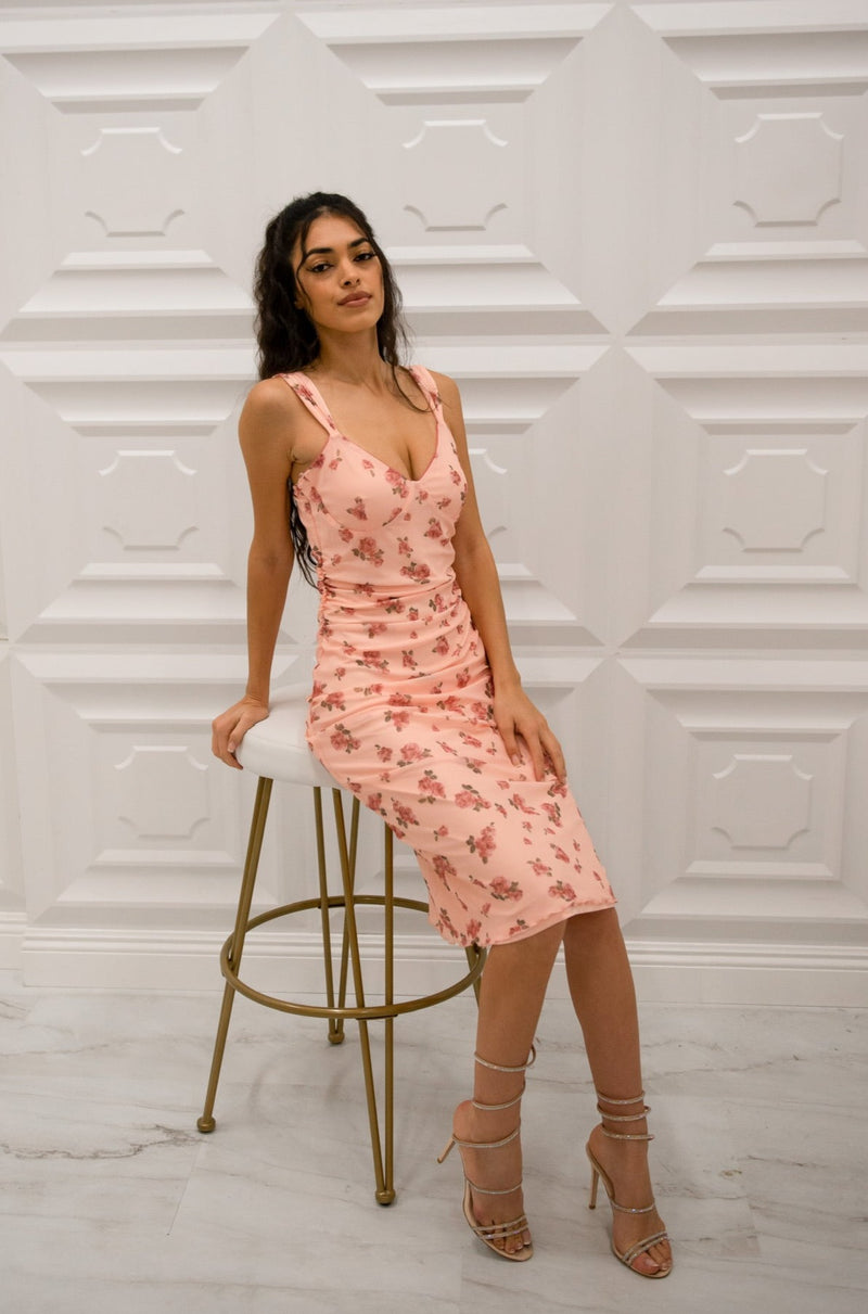 Floral midi dress with ruching at the waist 