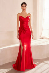 fitted strapless dress features a flattering V-neckline, with a gathered bodice and hipline