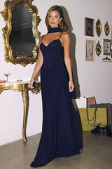 flowing maxi dress is designed to make an elegant impression at any formal event. Featuring a structured corset bodice that sculpts the waist and a soft sweetheart neckline for a feminine finish