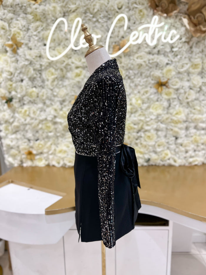 Sequin crop blazer.